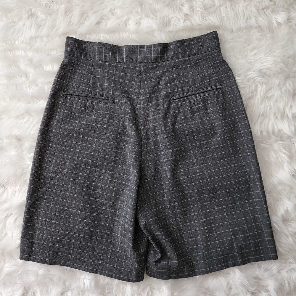TEHAMA WOMEN'S BERMUDA SHORTS SIZE 10 GRAY - Picture 2 of 5